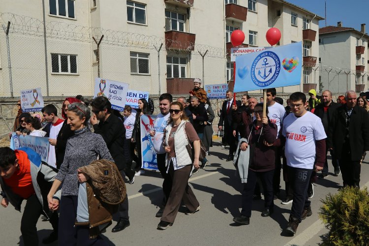 Kocaeli Gölcük'te otizm farkındalığı -