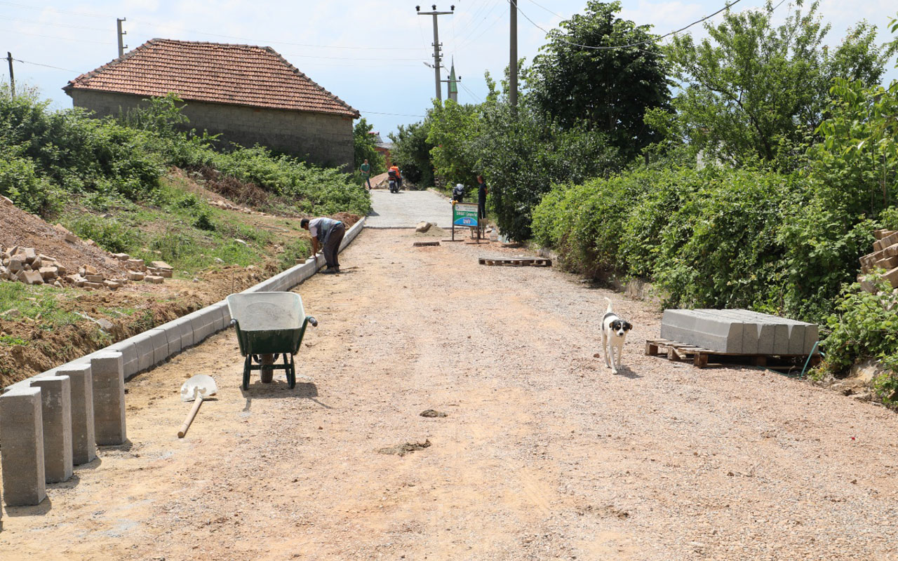 Kocaeli İzmit’te Kabaoğlu’nda altyapı çalışmaları sürüyor