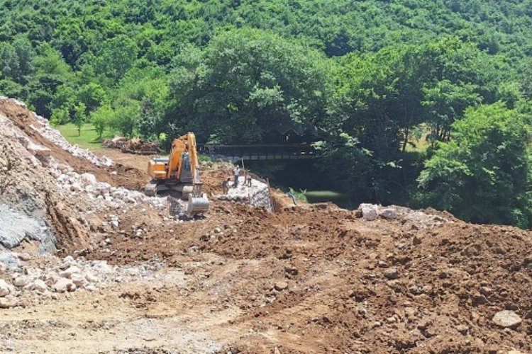 Kocaeli'nde Duraklı-Alihocalar köprüsü yapımı devam ediyor -