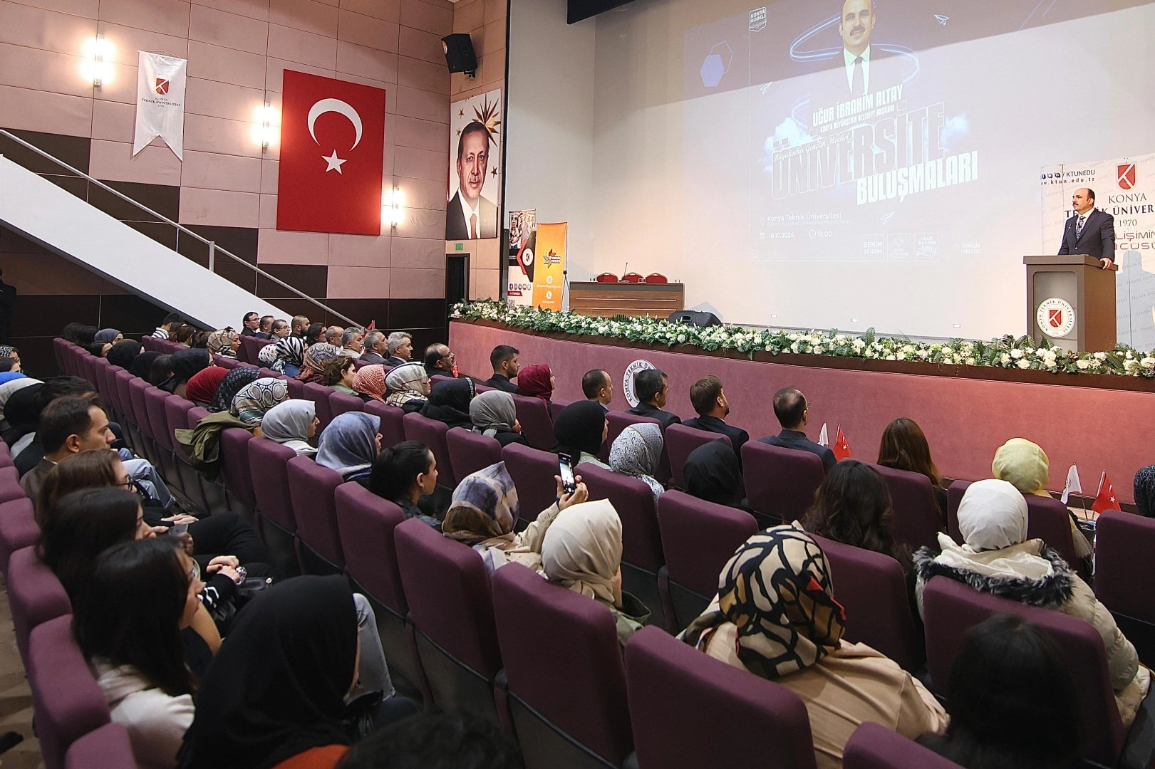 Konya'da Başkan Altay 'teknik' öğrencilerle buluştu -