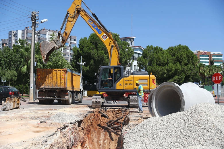 Konyaaltı’nda altyapı çalışmaları hızlandı -