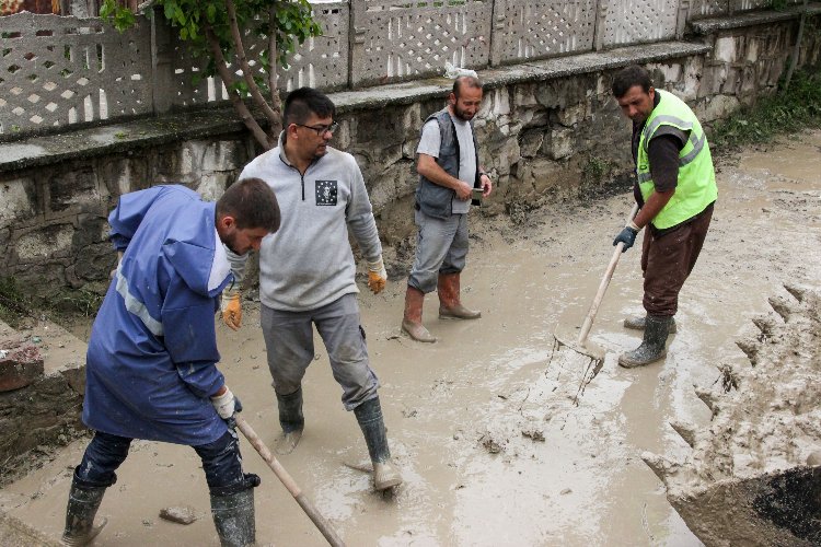 Kütahya'da sağanak sonrası yerinde inceleme -