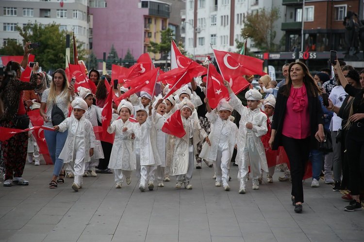 Kütahya'da 'toplu sünnet' coşkusu -