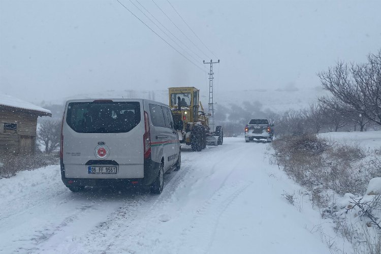 Malatya'da 21 mahallede kar küreme seferberliği -