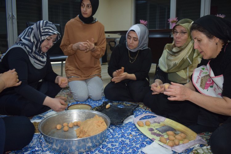 Malatya'da 'Analı Kızlı' yemeğini birlikte yaptılar -