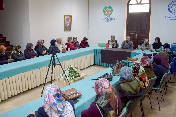 Malatya'da 'deprem ve sonrası' konuşuldu -