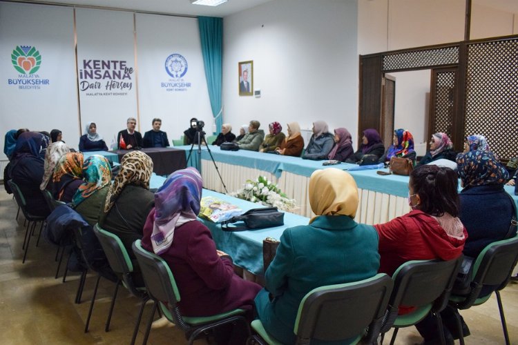 Malatya'da Kadın Meclisi'nden 'gönüllülük' etkinliği -