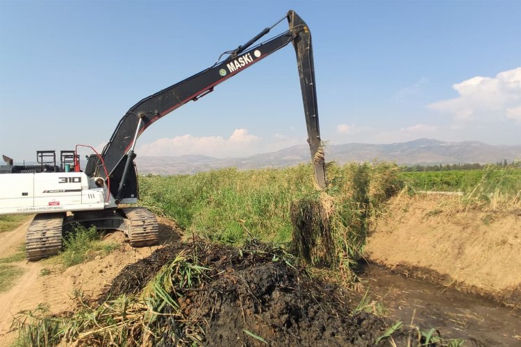 Manisa Baklacı'da dere temizliği -