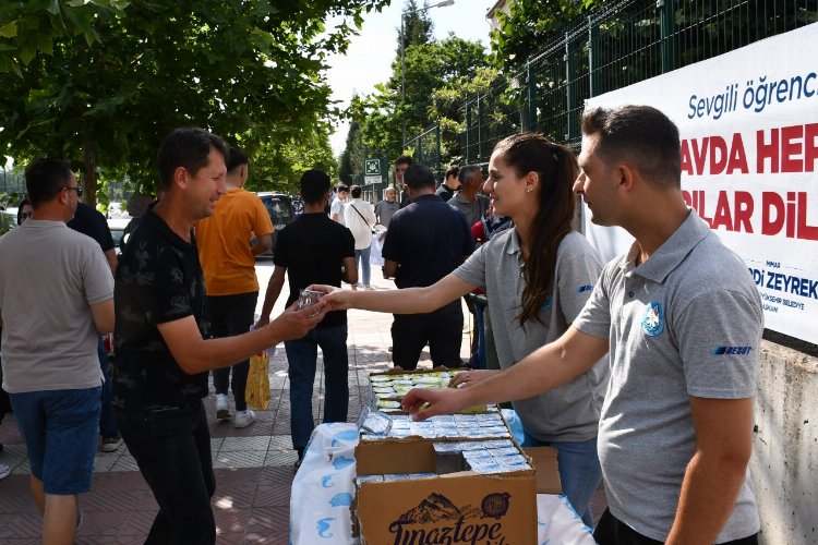 Manisa Büyükşehir öğrencileri yalnız bırakmadı -