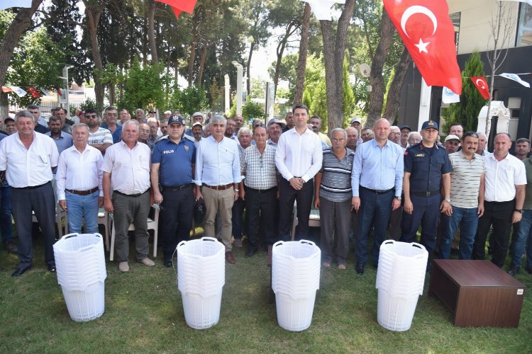 Manisa'da 100 bin sepetin dağıtımı Saruhanlı'da başladı -