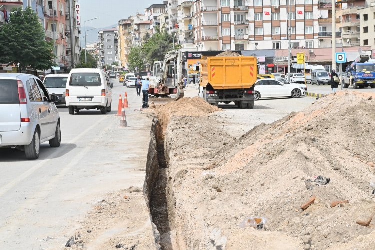 Manisa'da altyapı çalışmaları sürüyor -