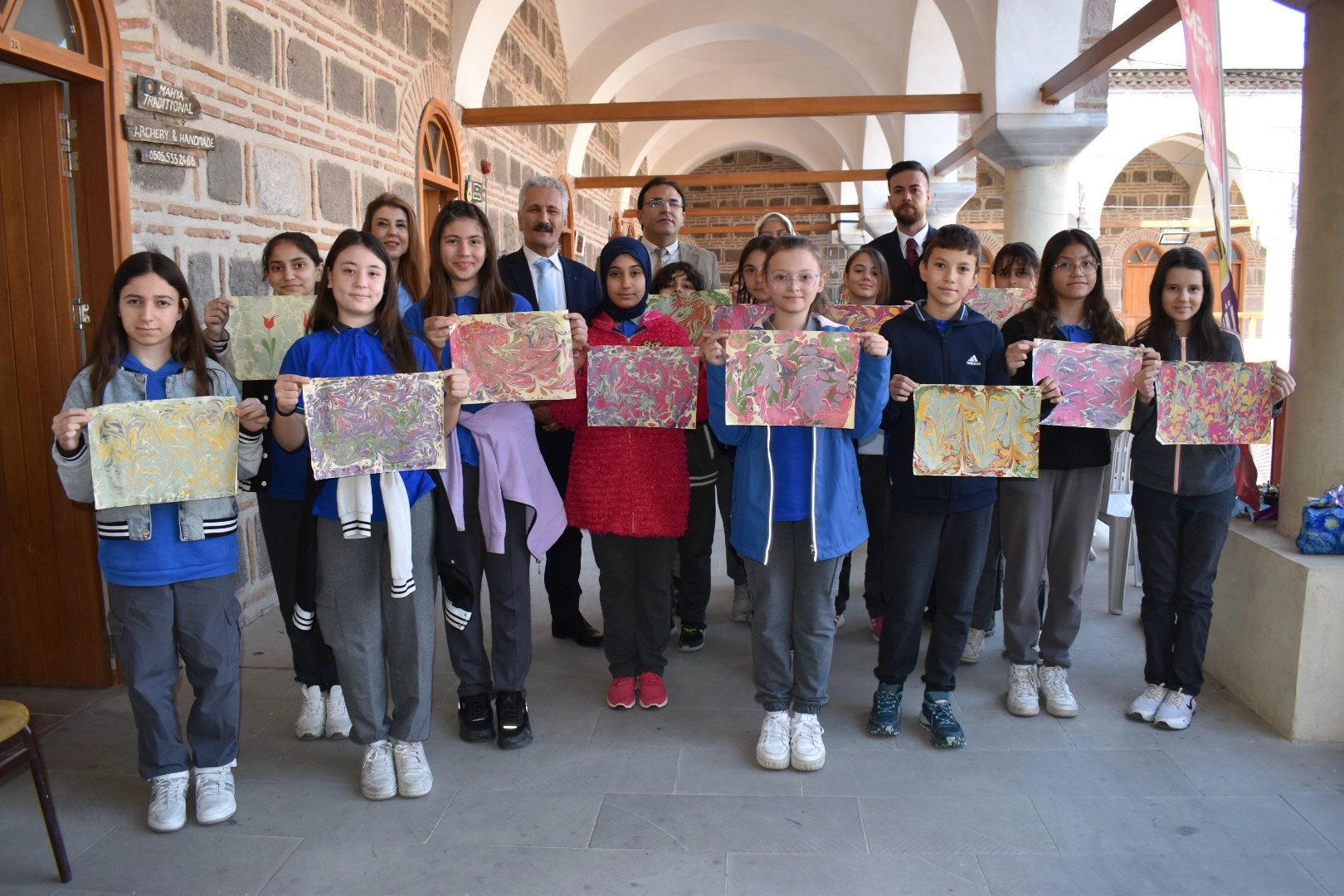 Manisa'da değerler eğitimi ile geleneksel el sanatlarına yolculuk -