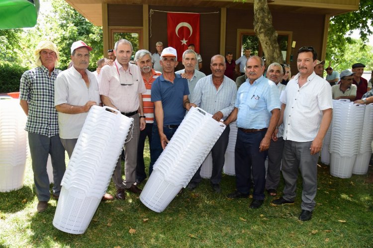 Manisa'da üreticilere sepetlerin dağıtımı sürüyor -