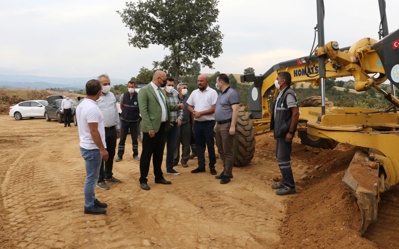 Manisa Demirci’de yol yapım çalışmaları sürüyor