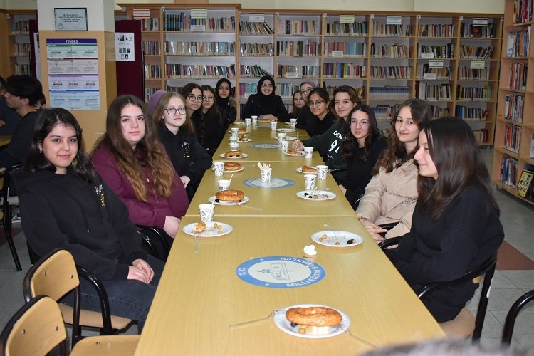 Manisa Hasan Türek Anadolu Lisesi'nden motivasyon kahvaltısı -