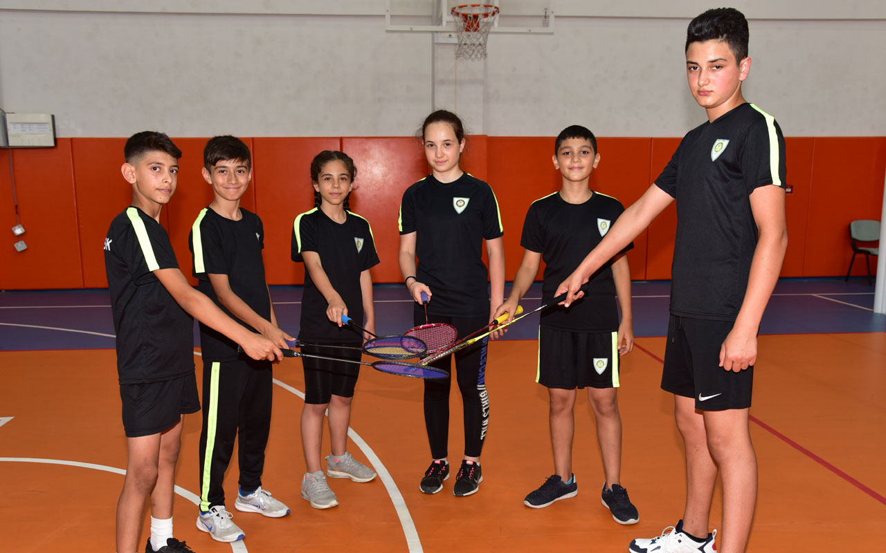 Manisalı 6 badmintoncu Milli seçmelere katılacak