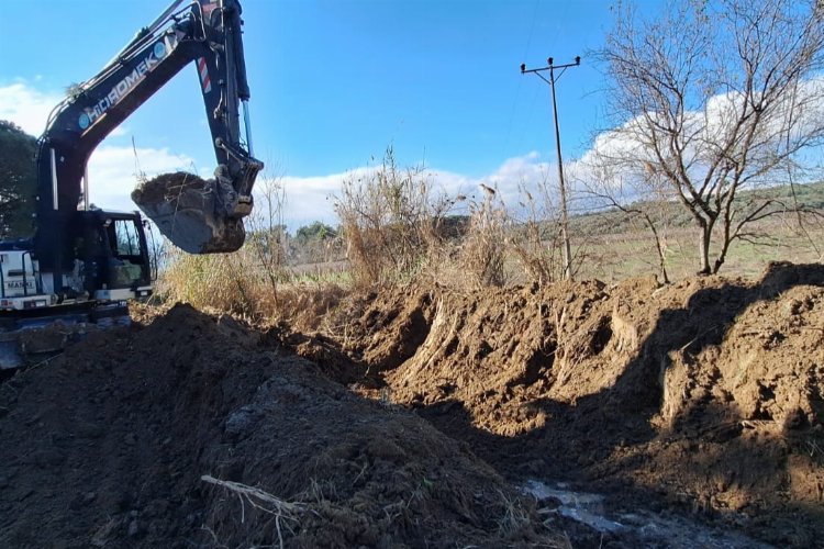 MASKİ’den Dibekdere Mahallesi'nde dere temizliği -