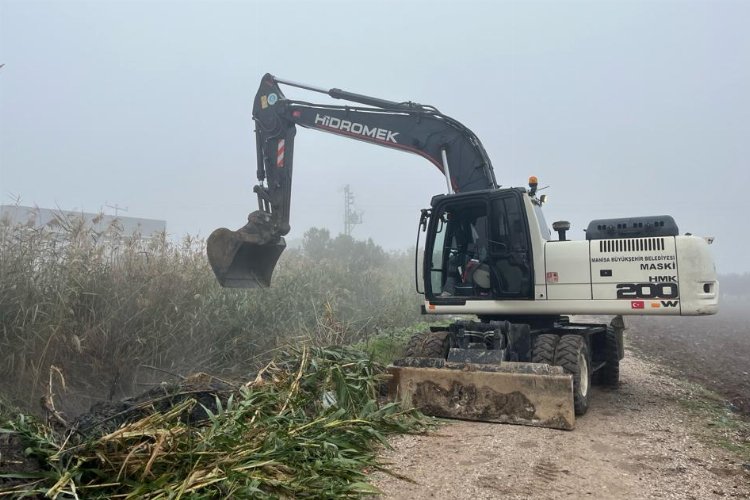 MASKİ’den Halitpaşa’da 2,5 kilometrelik dere temizliği -