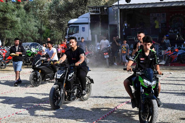 Motosiklet Festivali nefes kesti -