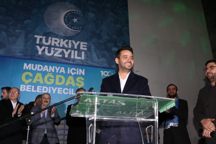 Mudanya'da AK Parti seçim ofisine coşkulu açılış -