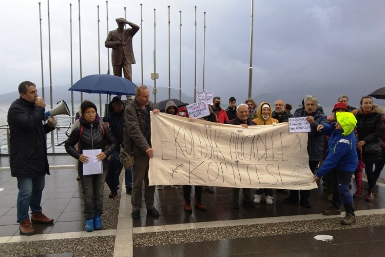 Muğla Marmaris'te Kent Konseyi'nden 'yönetmelik' protestosu -