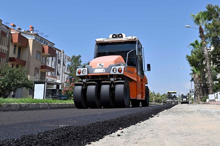 Muratpaşa'da Lara Caddesi yenilendi -