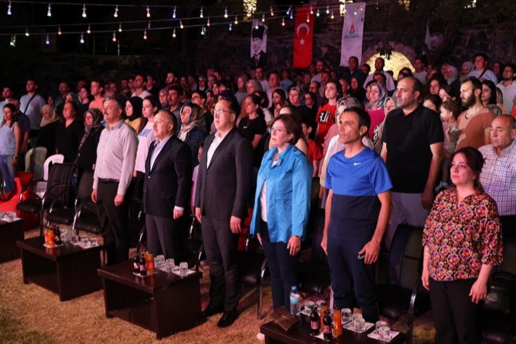 Nevşehir Kalesi'nde muhteşem gece -