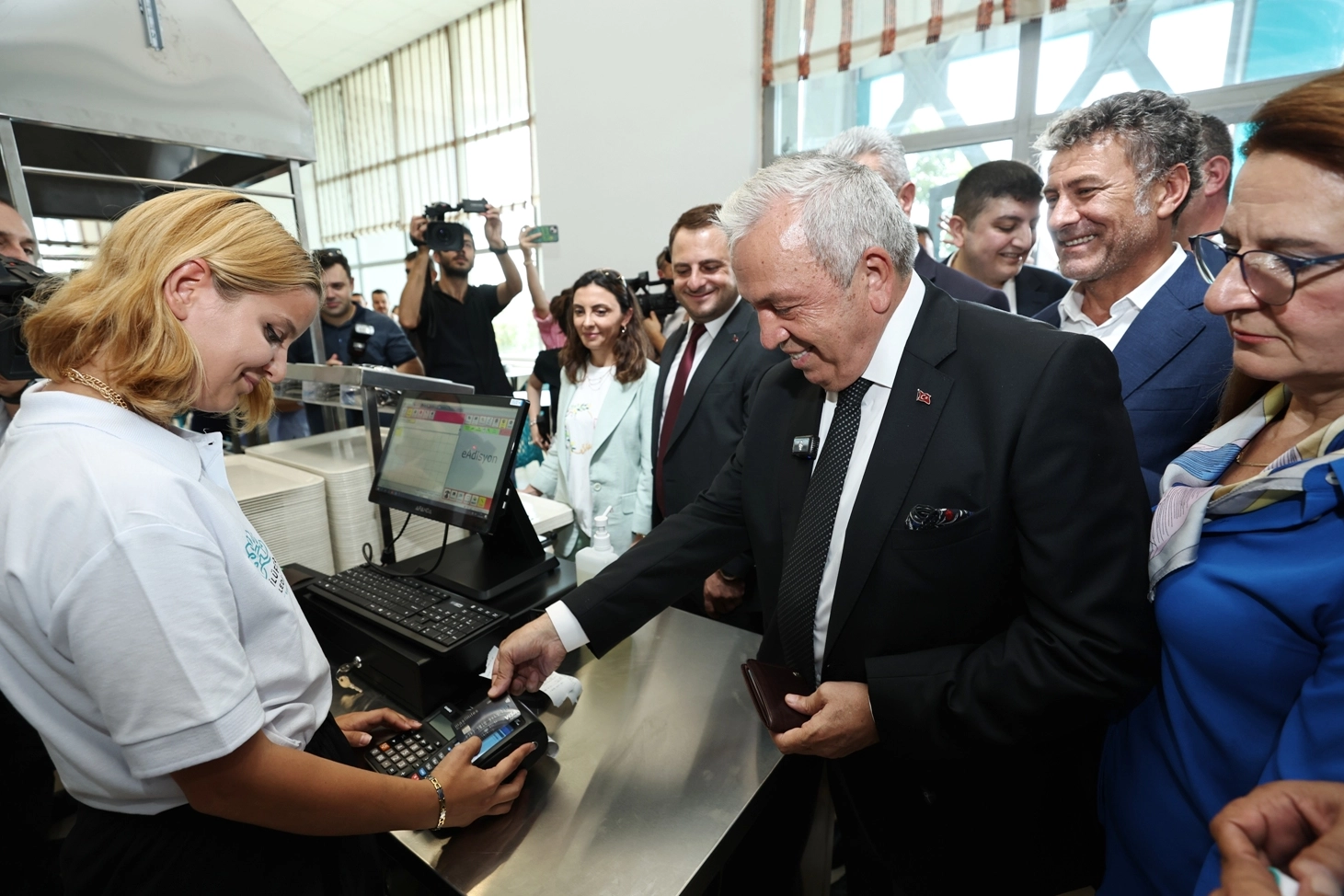 Nilüfer’in ilk Kent Lokantası Görükle’de açıldı... 4 çeşit yemek 70 TL -