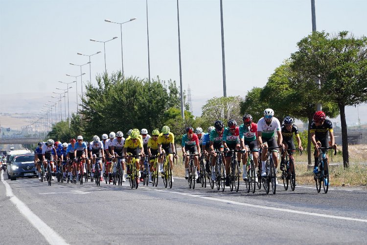 Pedallar uluslararası puanlar için çevrildi -