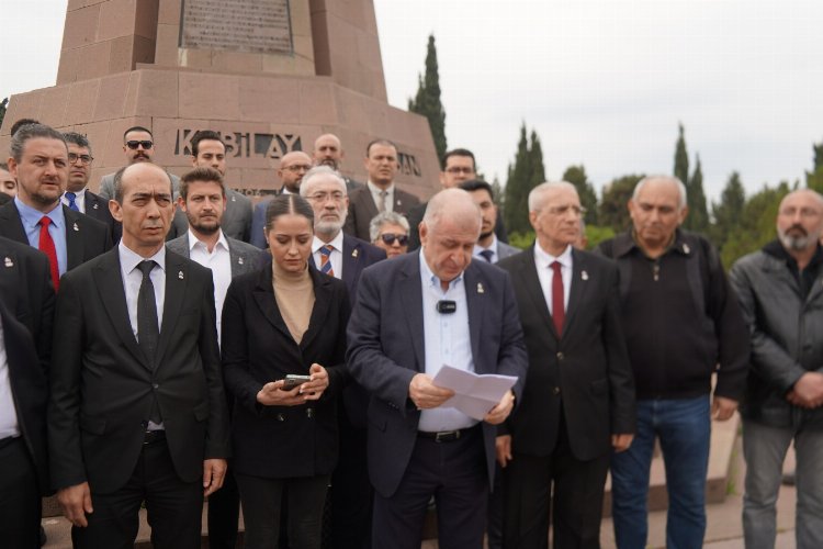 Prof. Dr. Ümit Özdağ Kubilay anıtı önünden seslendi -