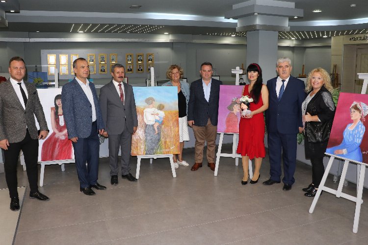 Ressam Gülay Özden'den 'her resmimde kendi izim' sergisi -