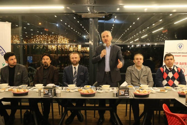 Rize'de Başkan Metin geleceğin 'Tıp'çılarıyla buluştu -