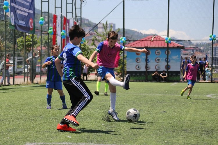 Rize'de mahalleler arası futbol turnuvası -