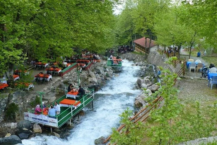 Saitabat Şelalesi turistlerin durak noktası olmaya devam ediyor -