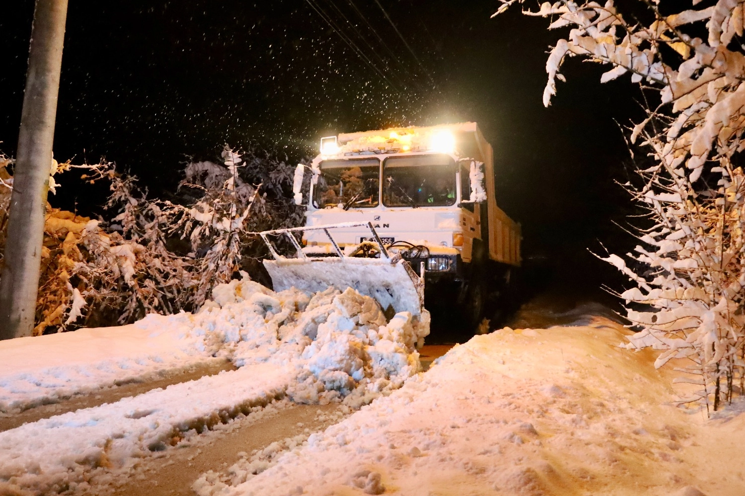 Sakarya Büyükşehir kar mesaisinde -