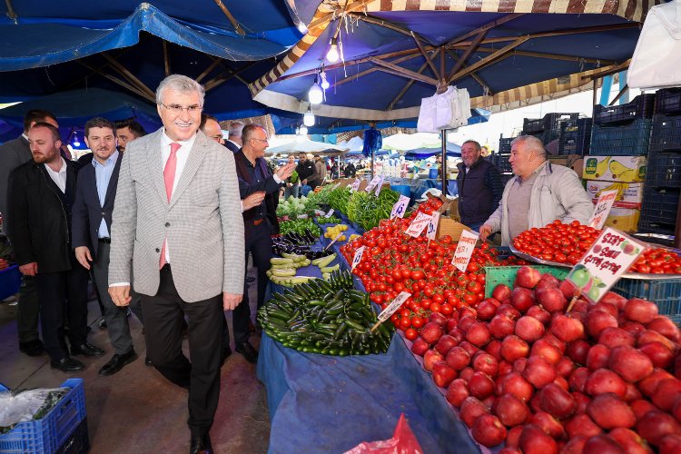 Sakarya'da Başkan Yüce çarşı-pazar saha çalışmasında -