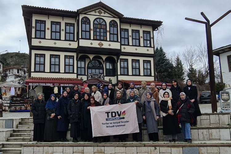 Sakarya'da üniversite öğrencileri tarih kokan sokaklarda -