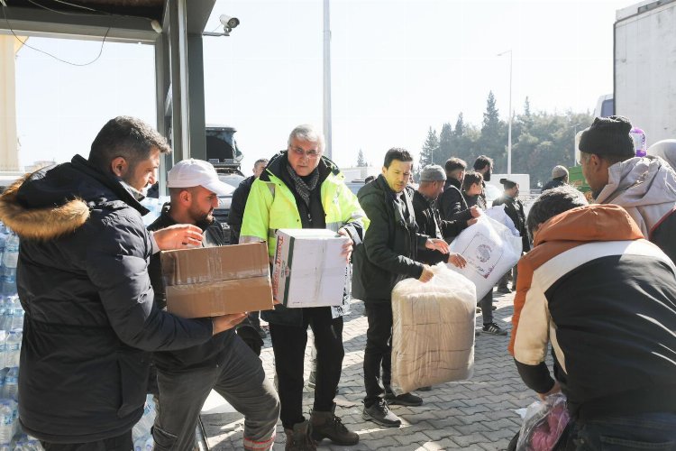 Sakarya'dan 30 bin gıda kolisi de ulaştırılacak -