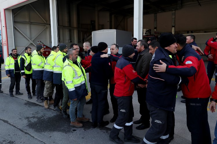 Sakarya ekibine duygusal karşılama -