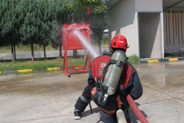 Sakarya geleceğin itfaiyecilerini eğitiyor -