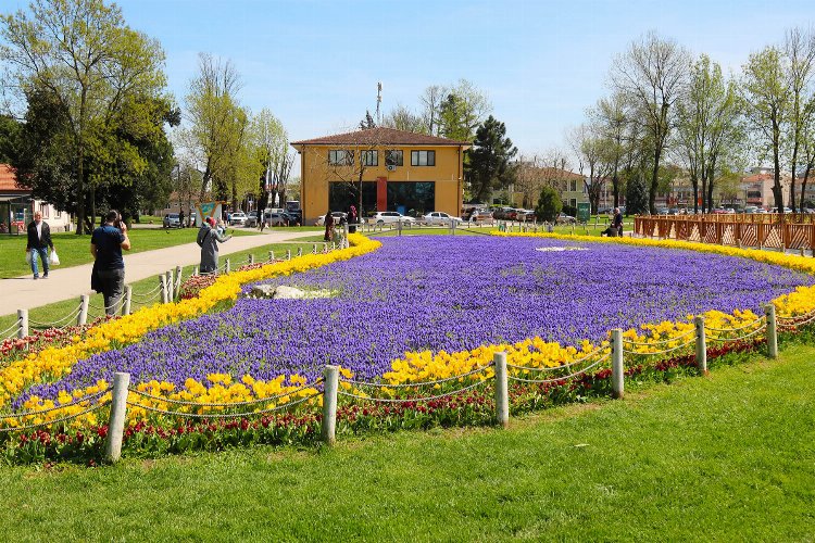 Sakarya rengarenk yüzüyle bayrama hazır -