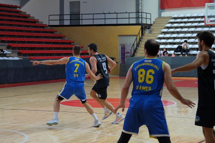 Sakaryalı basketbolculardan sezon öncesi rakiplerine gözdağı -