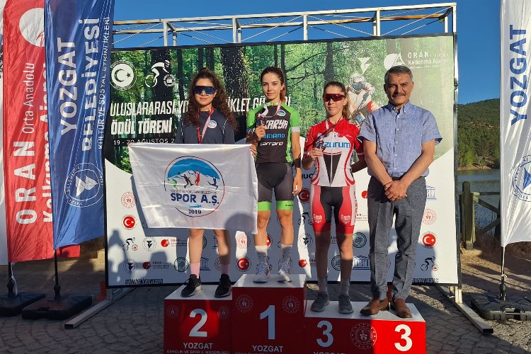 Sakaryalı sporcular pedalda şampiyonluğu kaptırmıyor -