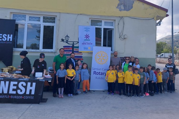 Samsun'da Rotary'den öğrencilere 'Waffle' keyfi -