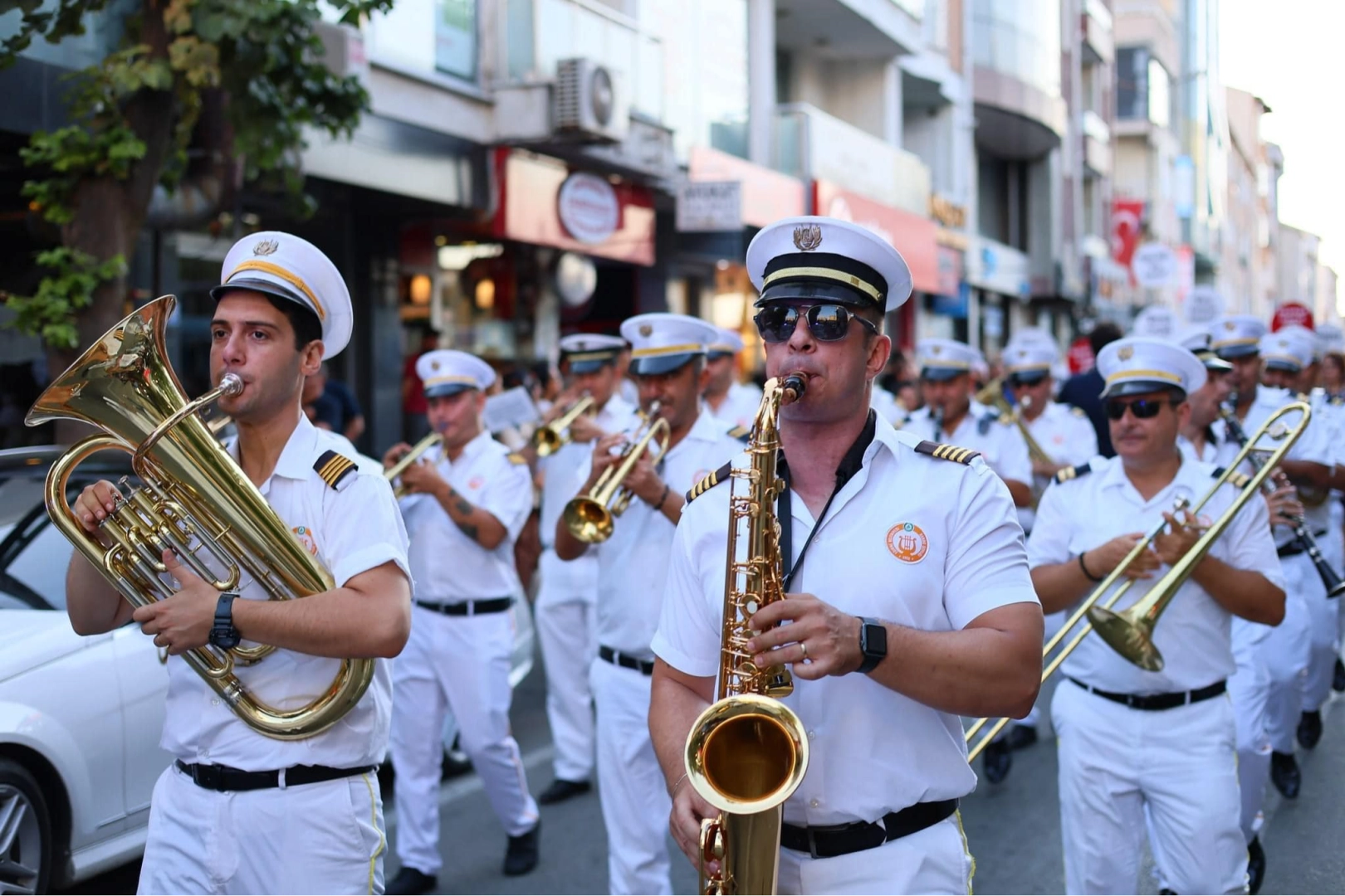 Saray Belediyesi Kültür, Sanat ve Barış Festivali’ne görkemli açılış -