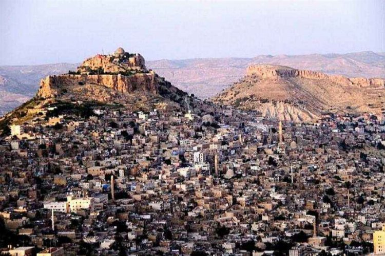 Seyyahların dili ile Mardin Kalesi -