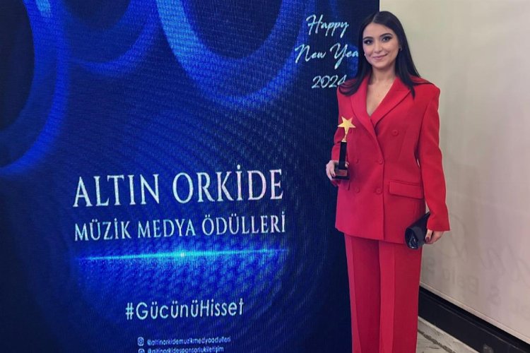 Songül Bozkurt'a Yılın Kadın Girişimcisi ödülü verildi! -