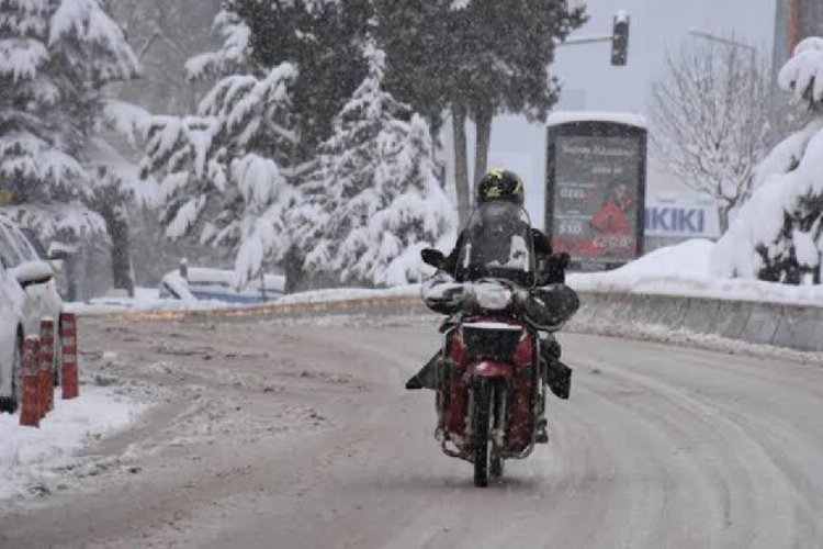 İstanbul'da motokuryelere 'kar' yasağı! -