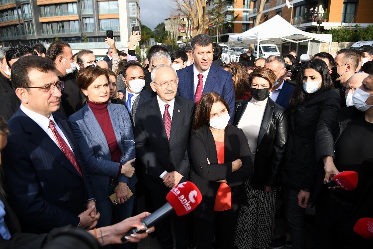 İstanbul Kadıköy'de Kılıçdaroğlu'ndan toplu tören