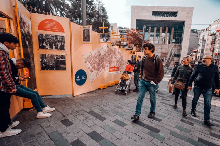 İstanbul Taksim'in tarihi meydanda sergileniyor